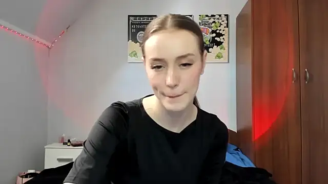 tinyglow online show from April 26, 2:37 pm