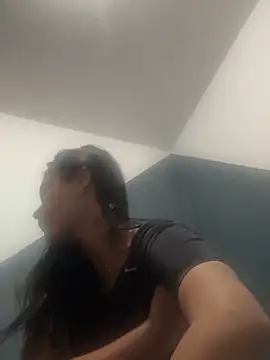 Snapshot of lizmy chatting on November 29, 7:55 am lizmy online show from November 29, 7:55 am