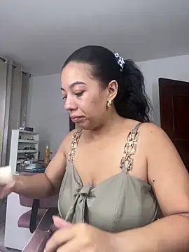 IvannaClaire online show from December 20, 11:50 am