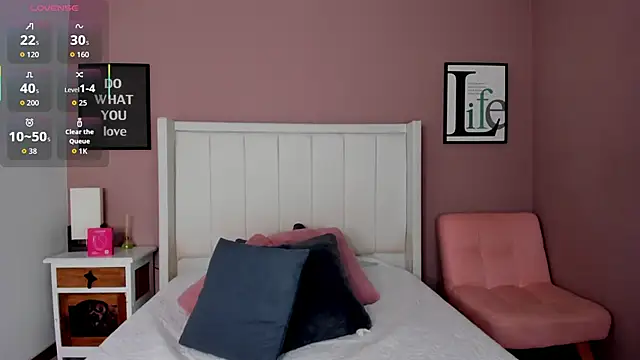 SandyAdaeze online show from December 18, 11:49 am