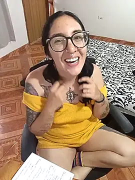 Melinerd online show from December 15, 7:07 pm