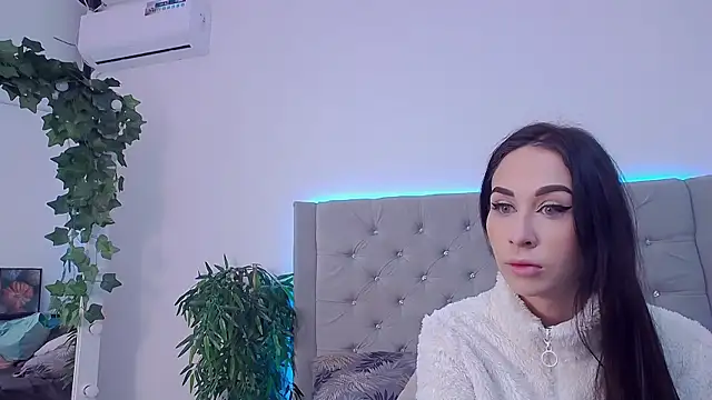 Snapshot of ArielEvans chatting on January 19, 3:32 am ArielEvans online show from January 19, 3:32 am