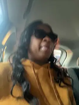 thicknessent online show from November 17, 10:15 pm