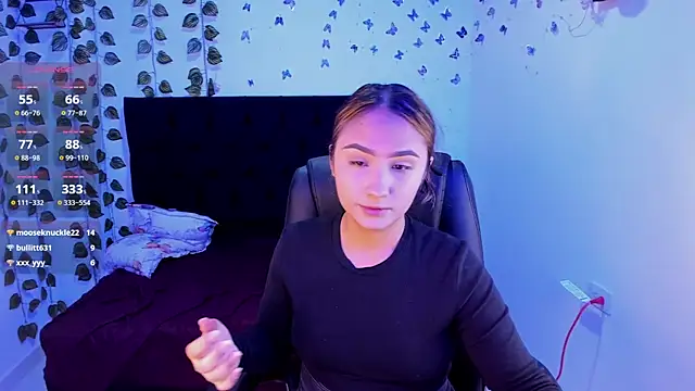 Snapshot of Anna_valerious7 chatting on November 30, 3:21 am Anna valerious7 online show from November 30, 3:21 am