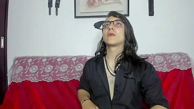 Snapshot of Amoneth_Xx chatting on November 19, 8:14 am Amoneth Xx online show from November 19, 8:14 am