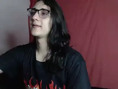 Snapshot of Amoneth_Xx chatting on November 26, 8:04 am Amoneth Xx online show from November 26, 8:04 am