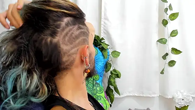 AngelDamianArt online show from December 5, 9:00 pm