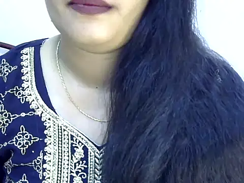 Snapshot of Muskan_Jha chatting on May 18, 2:07 am Muskan Jha online show from May 18, 2:07 am