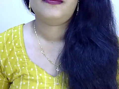 Snapshot of Muskan_Jha chatting on May 24, 1:32 am Muskan Jha online show from May 24, 1:32 am
