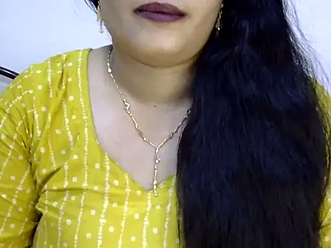 Snapshot of Muskan_Jha chatting on May 24, 3:17 pm Muskan Jha online show from May 24, 3:17 pm