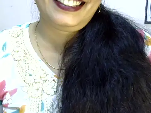 Muskan Jha online show from July 28, 2:13 pm