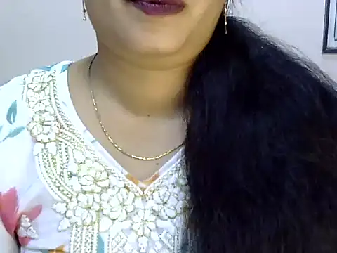 Muskan Jha online show from July 28, 3:21 pm