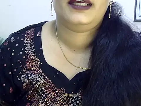 Muskan Jha online show from August 3, 6:34 am