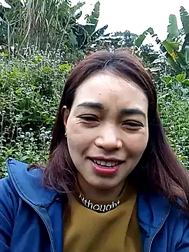 Snapshot of _Su-Su_ chatting on February 6, 3:22 am Su-Su online show from February 6, 3:22 am