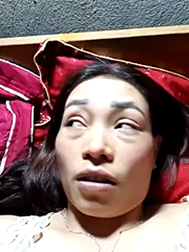 Snapshot of _Su-Su_ chatting on February 9, 3:27 pm Su-Su online show from February 9, 3:27 pm