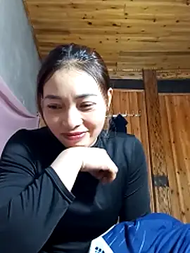 Snapshot of _Su-Su_ chatting on February 10, 5:44 am Su-Su online show from February 10, 5:44 am
