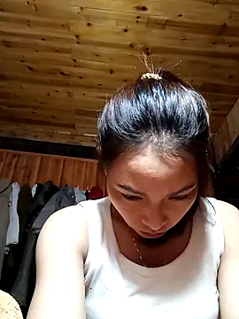 Snapshot of _Su-Su_ chatting on April 3, 1:42 pm Su-Su online show from April 3, 1:42 pm