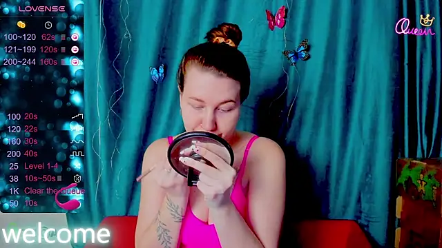 LillyRayRay online show from December 17, 2:17 am