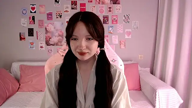 Snapshot of Lexi_Bottom chatting on January 14, 2:06 am Lexi Bottom online show from January 14, 2:06 am