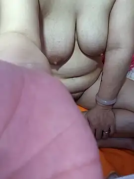 Snapshot of yang-aa chatting on February 26, 1:37 am yang-aa online show from February 26, 1:37 am