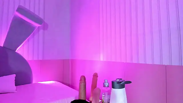 Kendall curves online show from April 13, 3:01 am