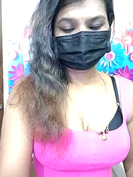 Snapshot of Premalatha_28 chatting on February 24, 7:23 pm Premalatha 28 online show from February 24, 7:23 pm