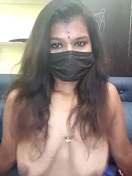 Snapshot of Premalatha_28 chatting on March 8, 2:04 am Premalatha 28 online show from March 8, 2:04 am