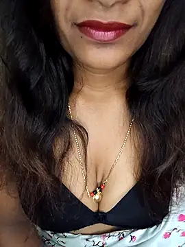 Snapshot of Premalatha_28 chatting on March 14, 6:02 pm Premalatha 28 online show from March 14, 6:02 pm