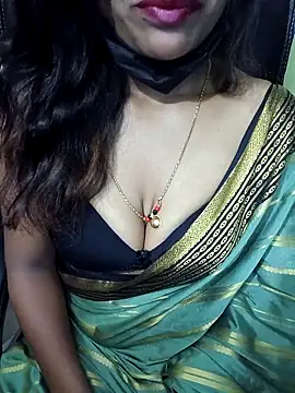 Snapshot of Premalatha_28 chatting on March 18, 7:17 pm Premalatha 28 online show from March 18, 7:17 pm
