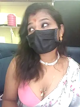 Snapshot of Premalatha_28 chatting on April 23, 6:10 pm Premalatha 28 online show from April 23, 6:10 pm