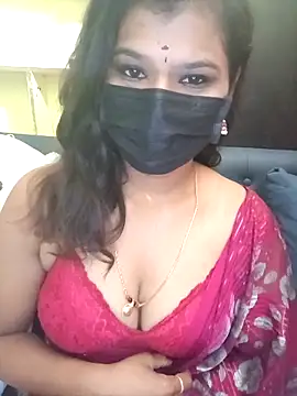 Snapshot of Premalatha_28 chatting on April 30, 6:03 pm Premalatha 28 online show from April 30, 6:03 pm