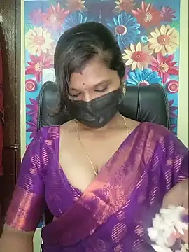 Snapshot of Premalatha_28 chatting on June 18, 4:00 pm Premalatha 28 online show from June 18, 4:00 pm