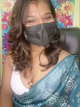 Snapshot of Premalatha_28 chatting on July 8, 5:56 am Premalatha 28 online show from July 8, 5:56 am