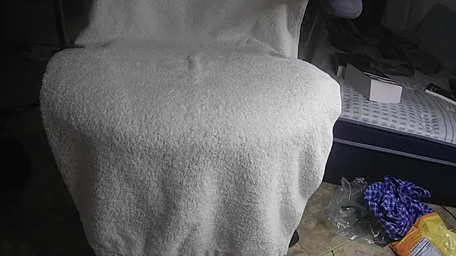 CaptThickEdgerton online show from April 5, 5:43 pm