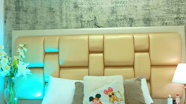 SelennaCooper online show from November 28, 11:35 am