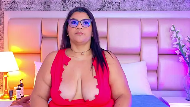 Snapshot of SelennaCooper chatting on March 4, 12:22 pm SelennaCooper online show from March 4, 12:22 pm