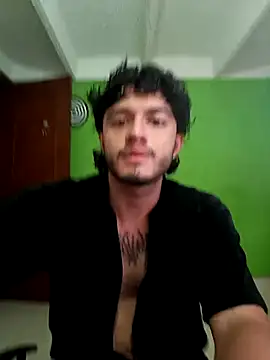 LiamArias 0 online show from November 15, 11:32 pm