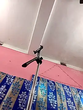 Snapshot of Heaven-2- chatting on November 18, 4:50 am Heaven-2- online show from November 18, 4:50 am