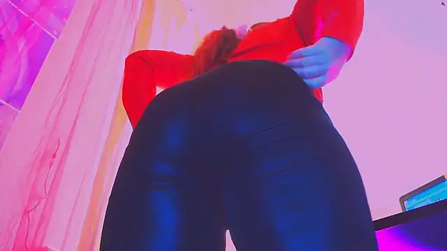 Snapshot of BESTLOLA chatting on February 18, 10:22 am BESTLOLA online show from February 18, 10:22 am