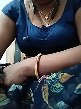 Snapshot of Menka_cut34 chatting on June 7, 12:31 pm Menka cut34 online show from June 7, 12:31 pm