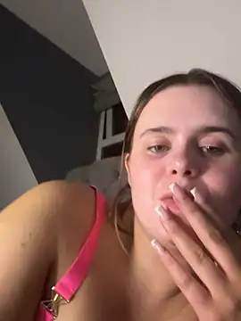 Blonde Bunny online show from February 22, 11:36 pm