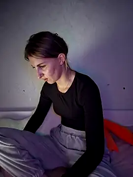 Snapshot of carolinakis_ chatting on February 21, 8:32 pm carolinakis online show from February 21, 8:32 pm