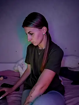 Snapshot of carolinakis_ chatting on March 2, 8:59 pm carolinakis online show from March 2, 8:59 pm