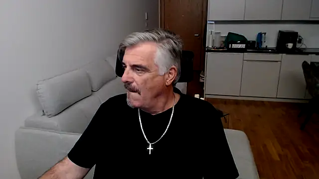 Buidapest online show from November 21, 12:21 am