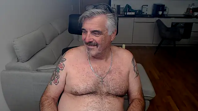 Buidapest online show from November 25, 12:54 am