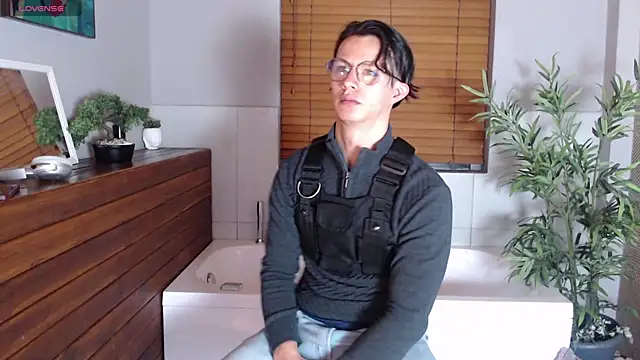 Brandon starkk online show from January 7, 11:23 am