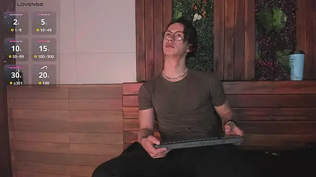 Brandon starkk online show from March 19, 11:58 am