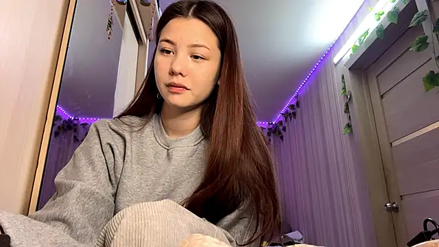 CutieSlim online show from December 15, 2:10 pm