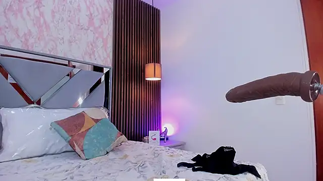 Lorna queen online show from January 11, 7:52 pm