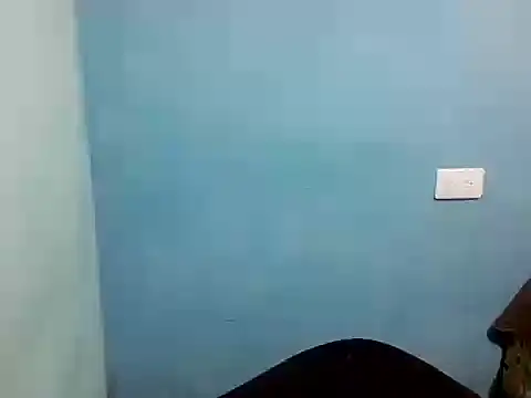 Snapshot of juliannn24 chatting on November 16, 6:24 pm juliannn24 online show from November 16, 6:24 pm